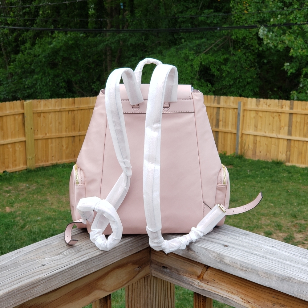 ⚠️LAST 1⚠️ Michael Kors Abbey Cargo LG Backpack - Picture 3 of 6